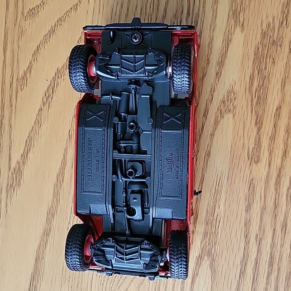 Hummer Model - Picture 4 of 11